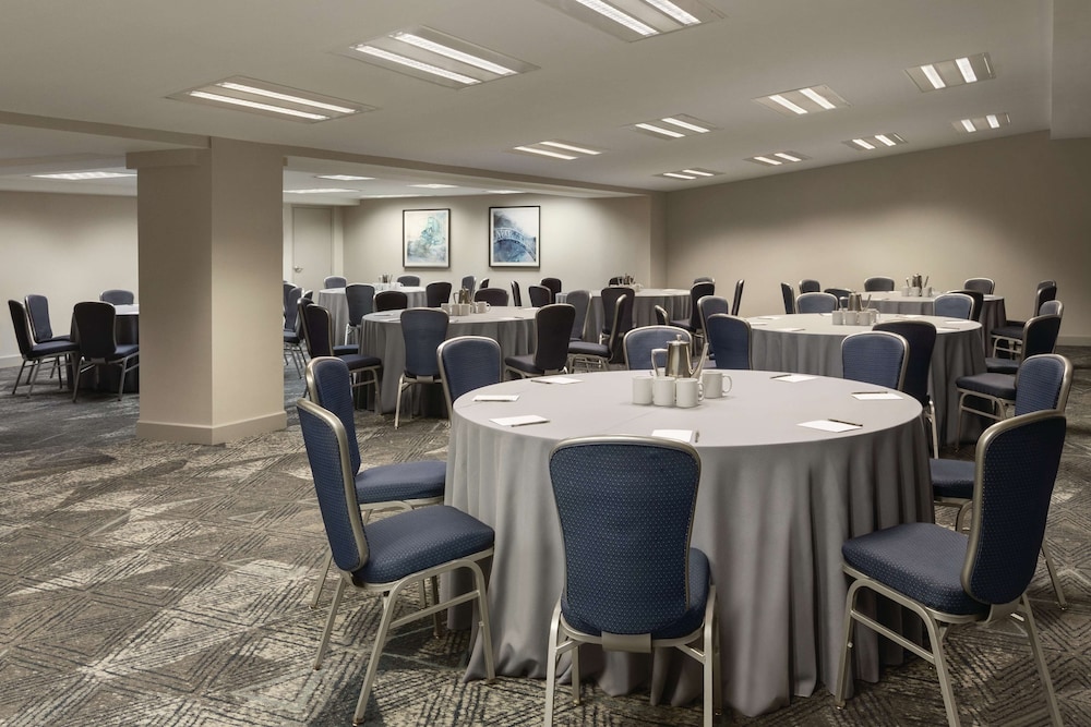 Hotel Alba, Tapestry Collection by Hilton — Hotel building in Tampa, Florida
