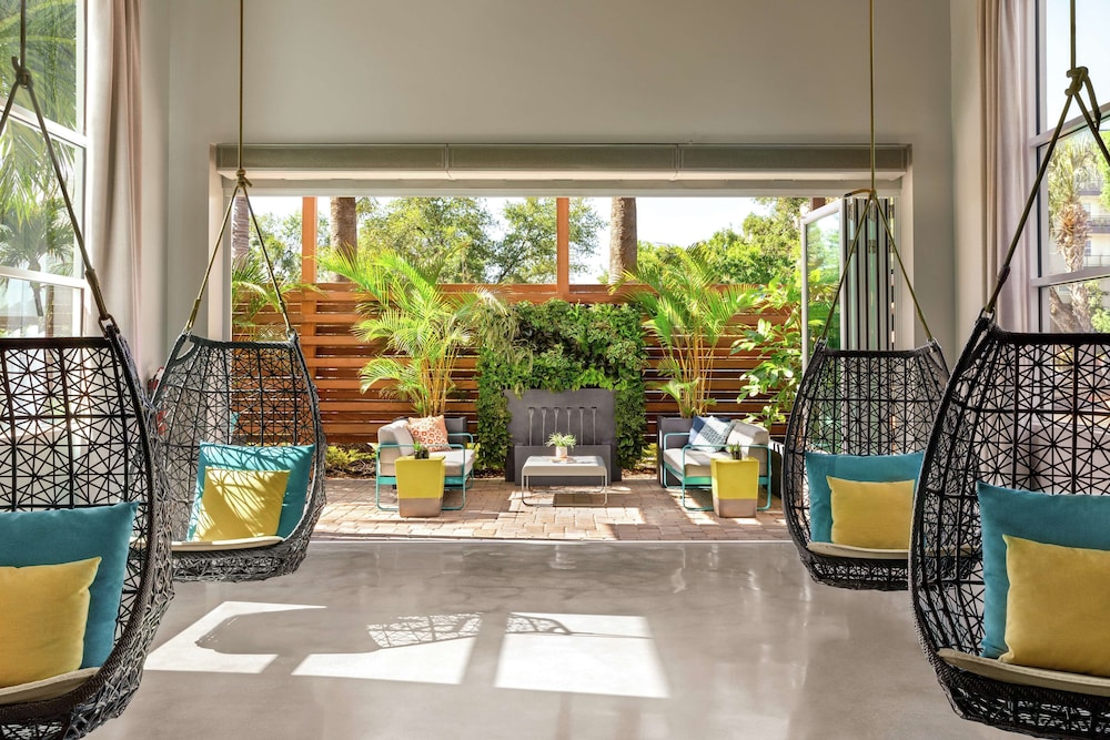 Hotel Alba, Tapestry Collection by Hilton — Hotel building in Tampa, Florida