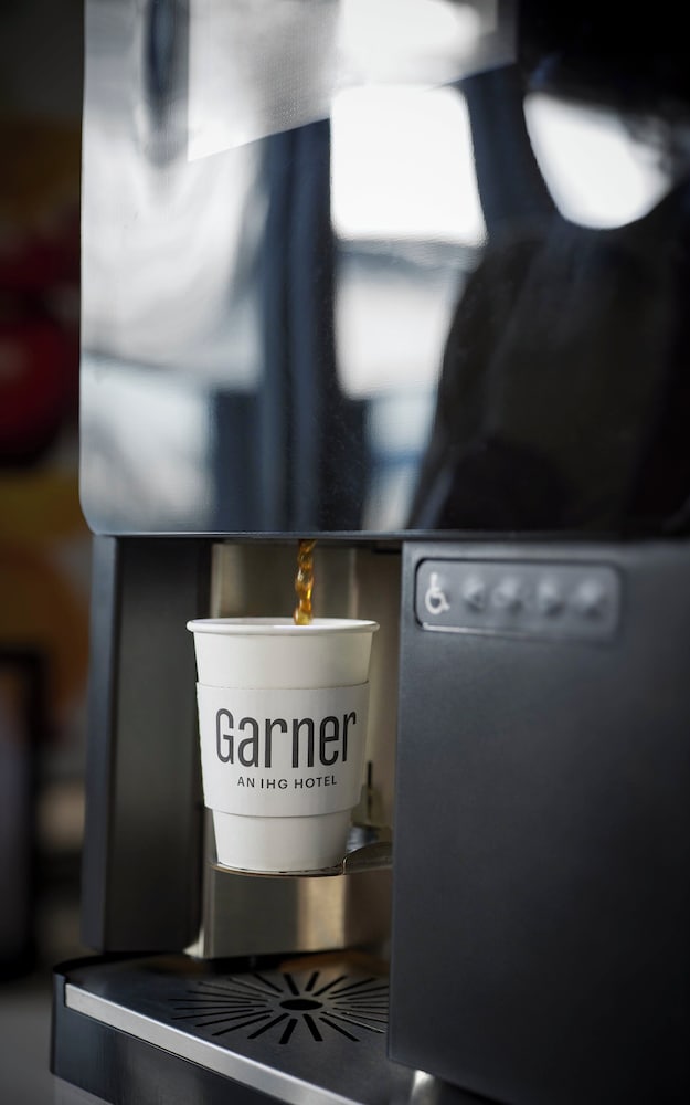 Garner Hotel North Bergen - NYC Gateway by IHG — Restaurant & bars in North Bergen, New York State