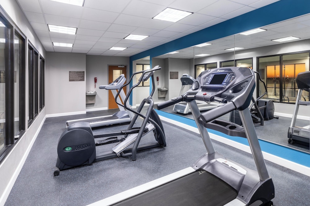 Garner Hotel North Bergen - NYC Gateway by IHG — Sports & recreation in North Bergen, New York State