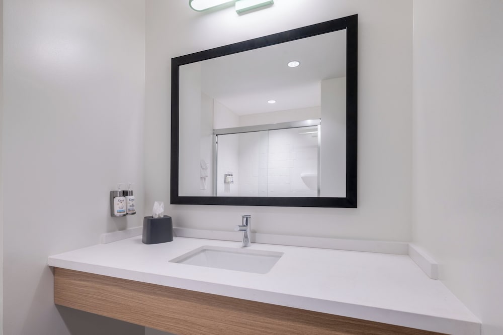 Garner Hotel North Bergen - NYC Gateway by IHG — Hotel rooms in North Bergen, New York State