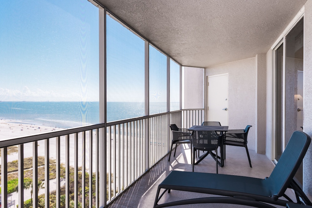 DiamondHead Beach Resort — Hotel rooms in Fort Myers Beach, Florida