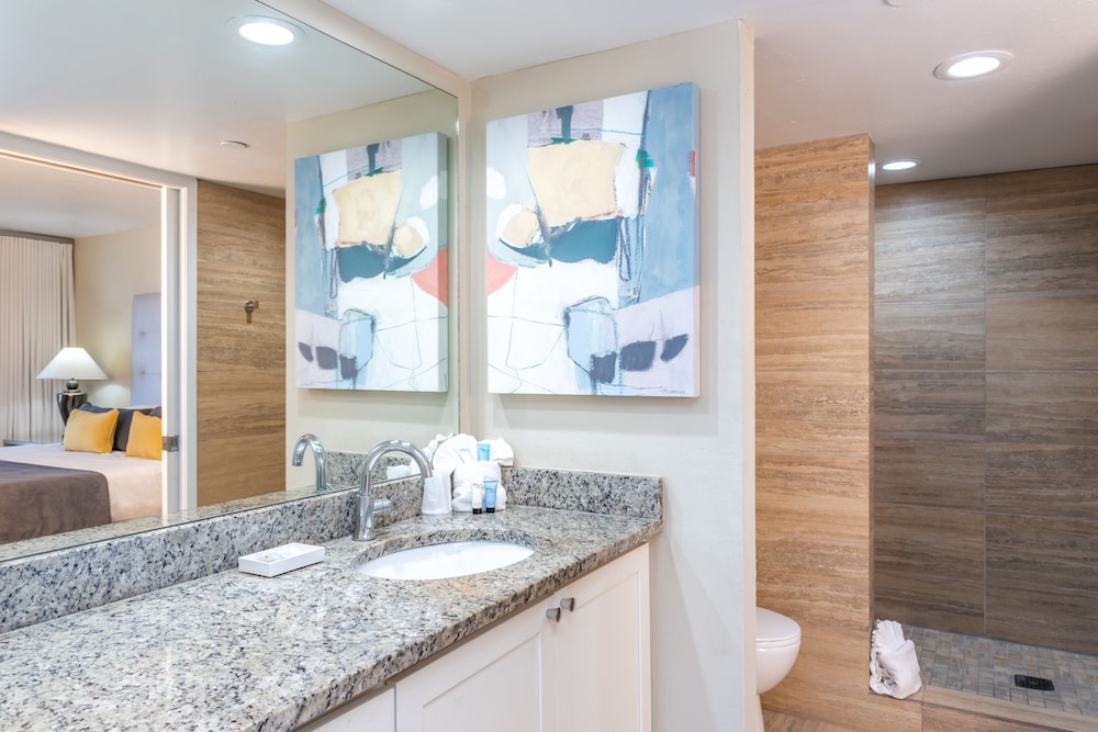 DiamondHead Beach Resort — Hotel rooms in Fort Myers Beach, Florida