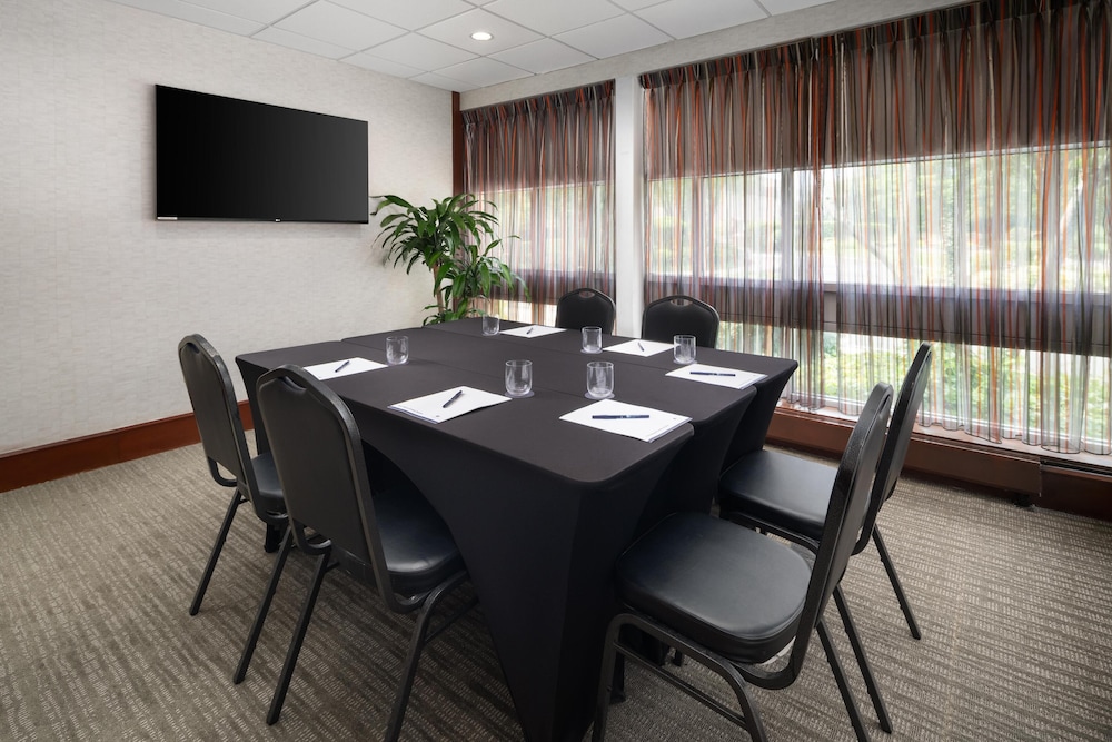 DoubleTree by Hilton Hotel Boston Bayside — Hotel building in Boston, Massachusetts