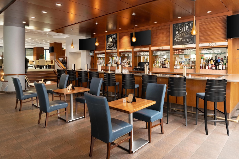 DoubleTree by Hilton Boston - Downtown — Restaurant & bars in Boston, Massachusetts