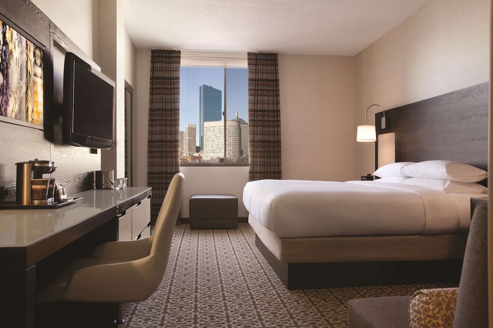 DoubleTree by Hilton Boston - Downtown — Hotel rooms in Boston, Massachusetts