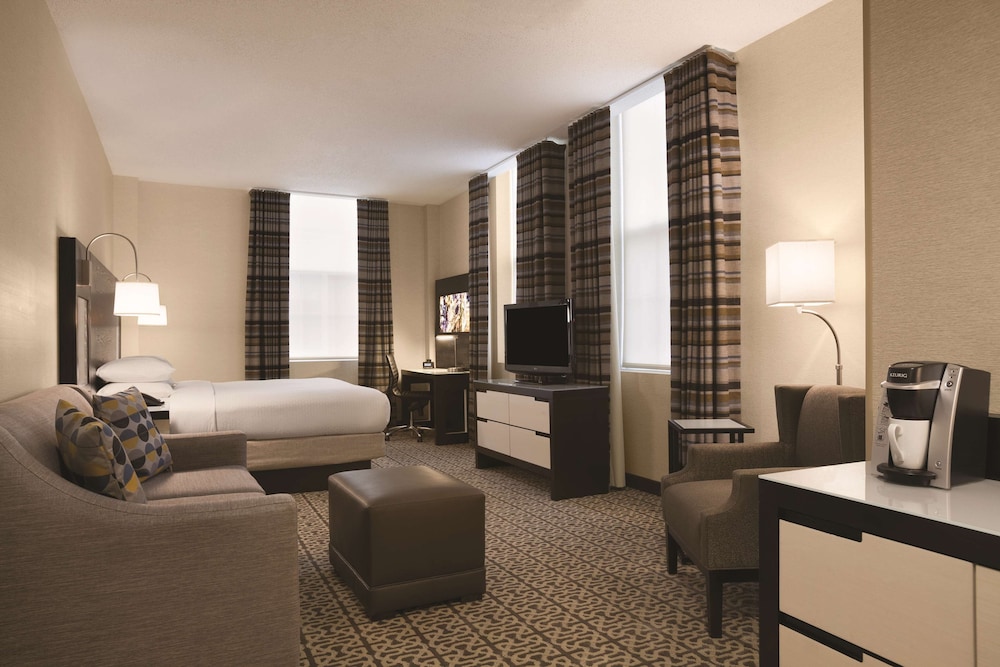 DoubleTree by Hilton Boston - Downtown — Hotel rooms in Boston, Massachusetts