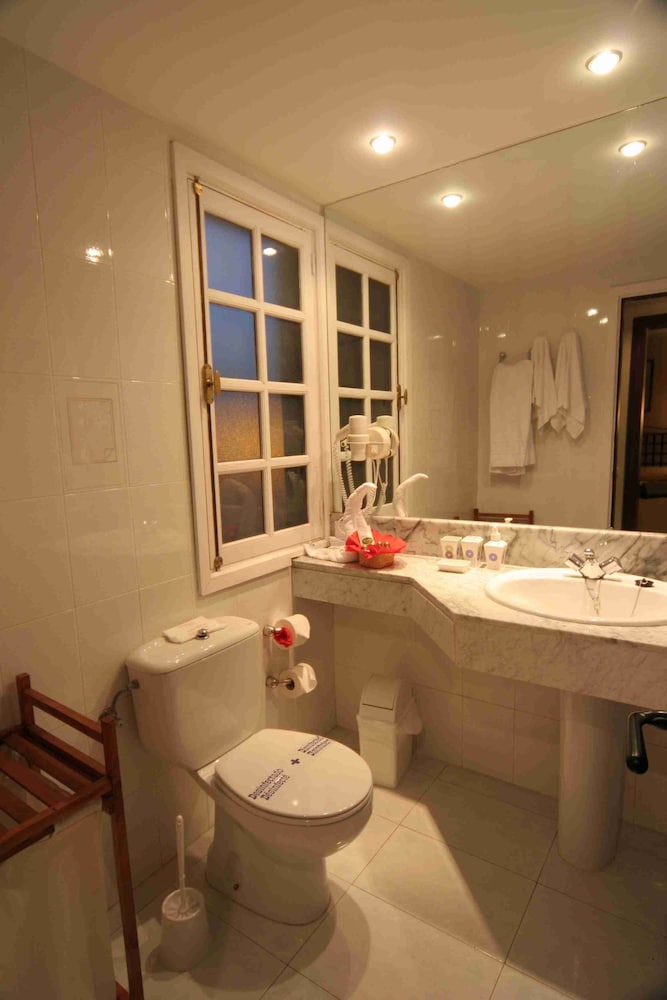 Apartamentos Fuentepark — Hotel rooms in Corralejo, Canary Islands