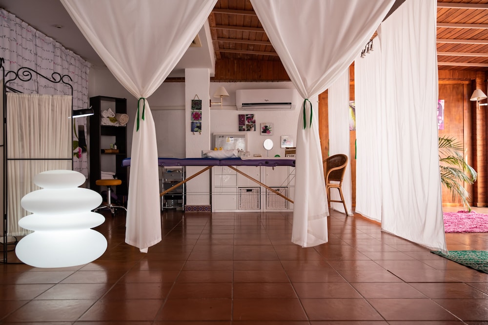 Apartamentos Fuentepark — Spa in Corralejo, Canary Islands