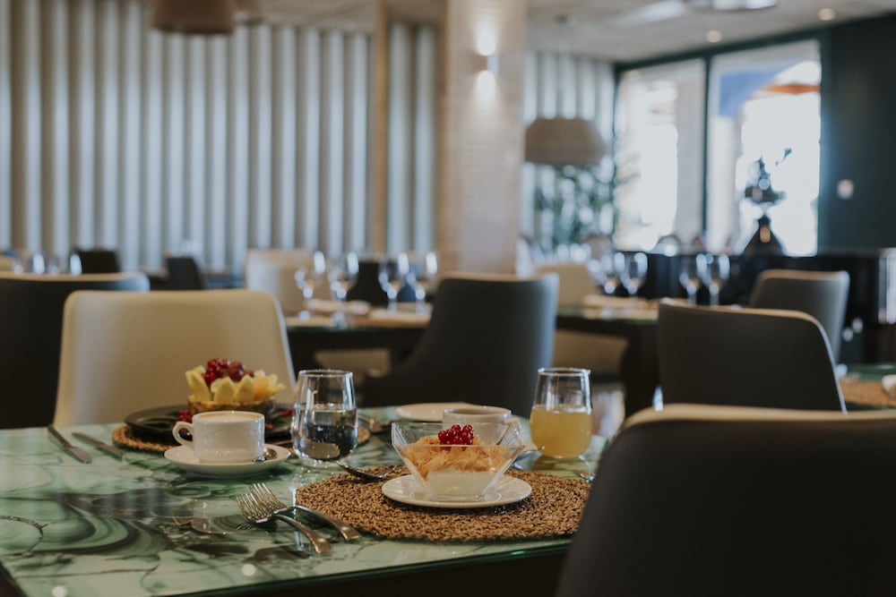 Hotel La Laguna Spa And Golf — Restaurant & bars in Rojales, Valencian Community