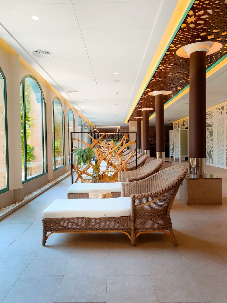 Hotel La Laguna Spa And Golf — Spa in Rojales, Valencian Community