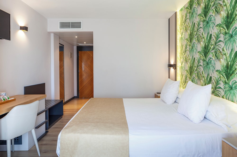Hotel La Laguna Spa And Golf — Hotel rooms in Rojales, Valencian Community