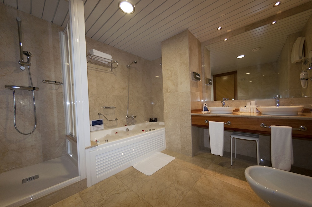 Hotel La Laguna Spa And Golf — Hotel rooms in Rojales, Valencian Community