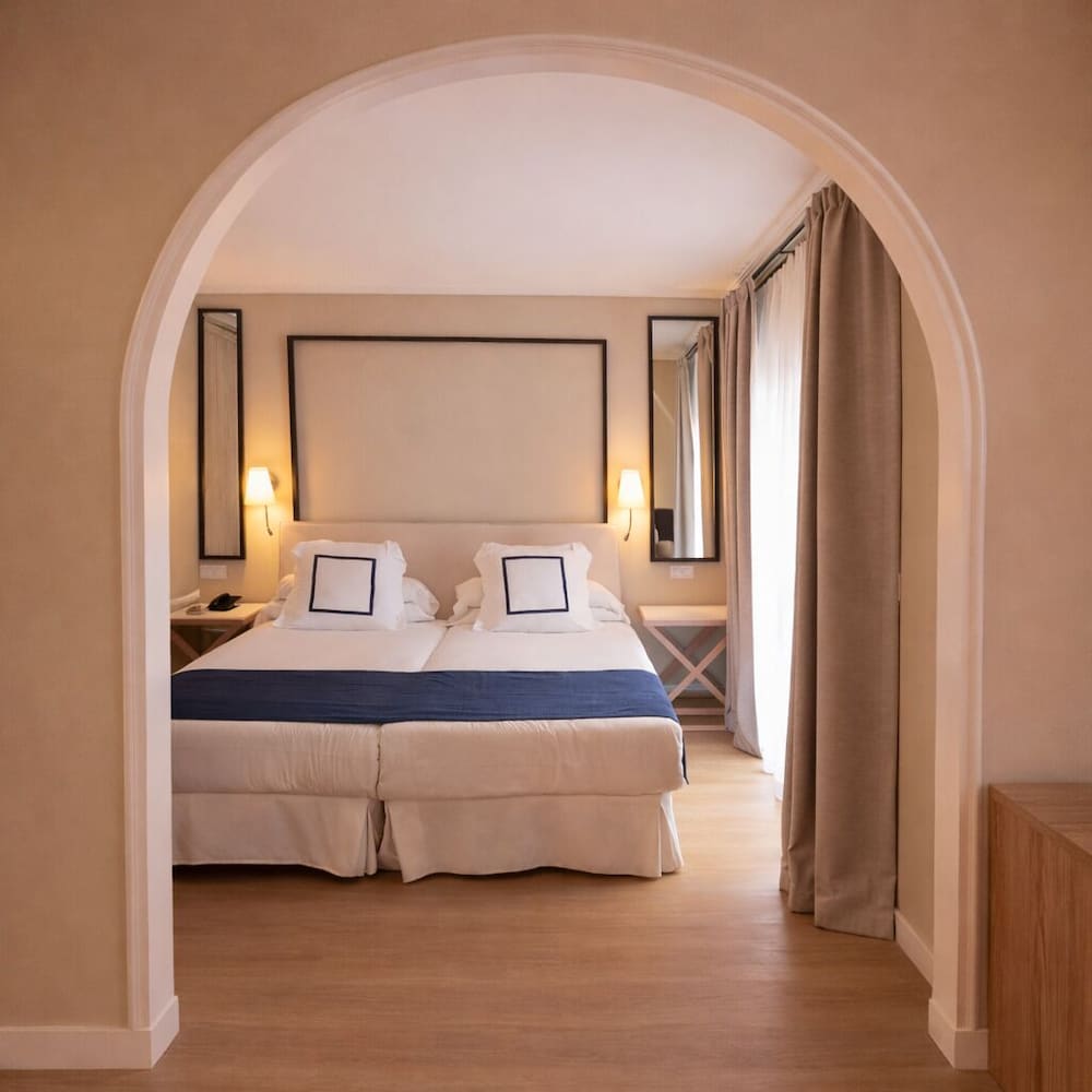 Hotel La Laguna Spa And Golf — Hotel rooms in Rojales, Valencian Community