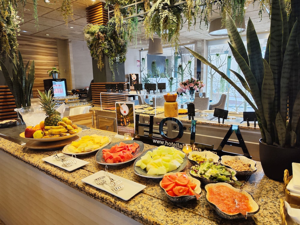 Hotel La Laguna Spa And Golf — Restaurant & bars in Rojales, Valencian Community