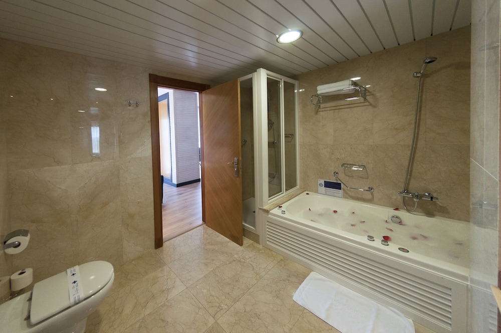 Hotel La Laguna Spa And Golf — Hotel rooms in Rojales, Valencian Community