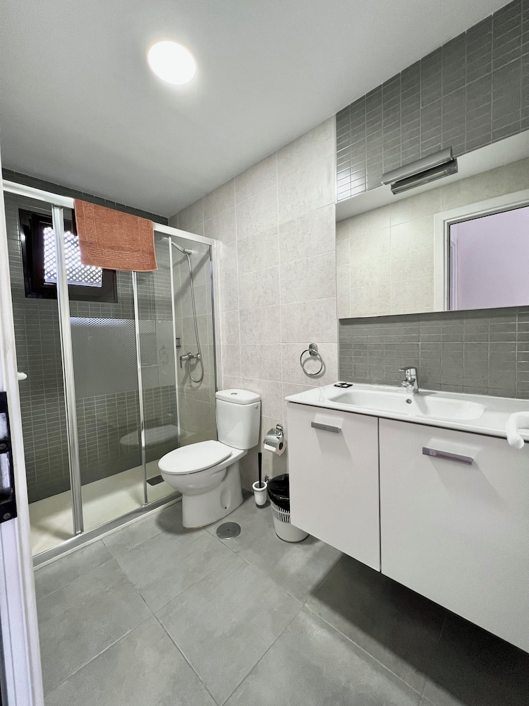 Apartamentos La Laguneta — Hotel rooms in Puerto del Carmen, Canary Islands
