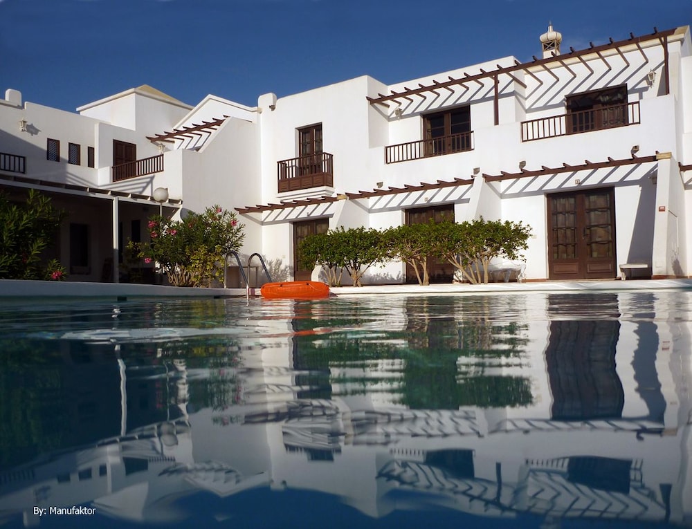 Apartamentos La Laguneta — Swimming pool in Puerto del Carmen, Canary Islands