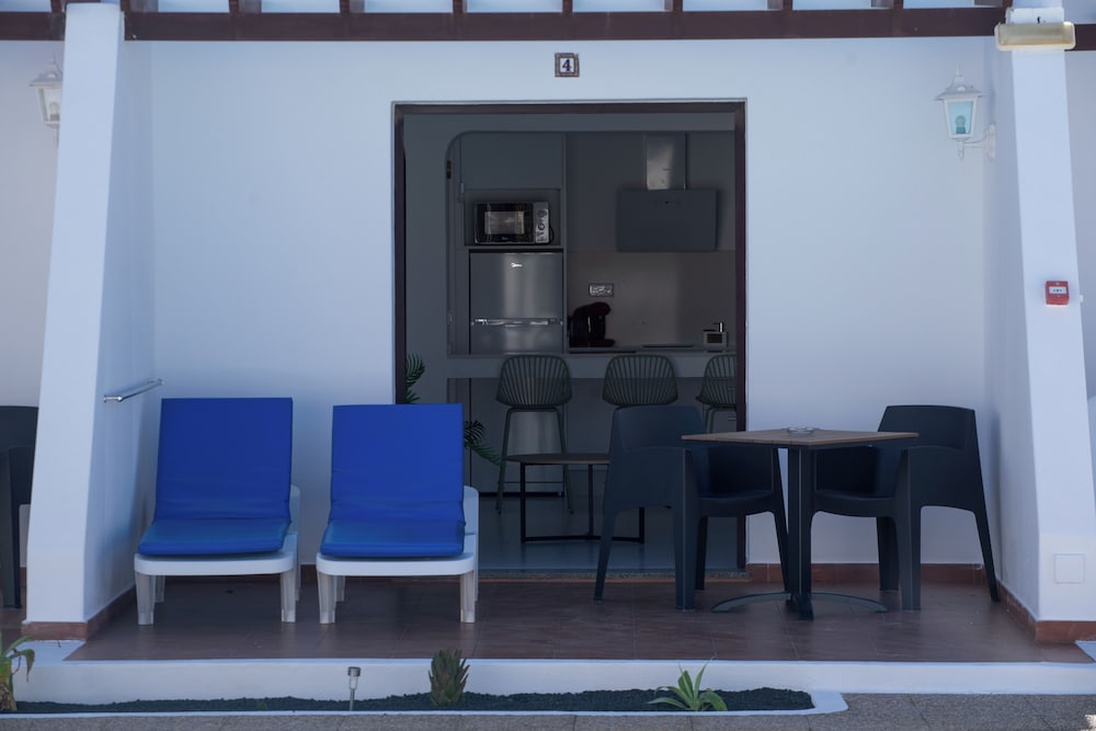 Apartamentos La Laguneta — Hotel rooms in Puerto del Carmen, Canary Islands