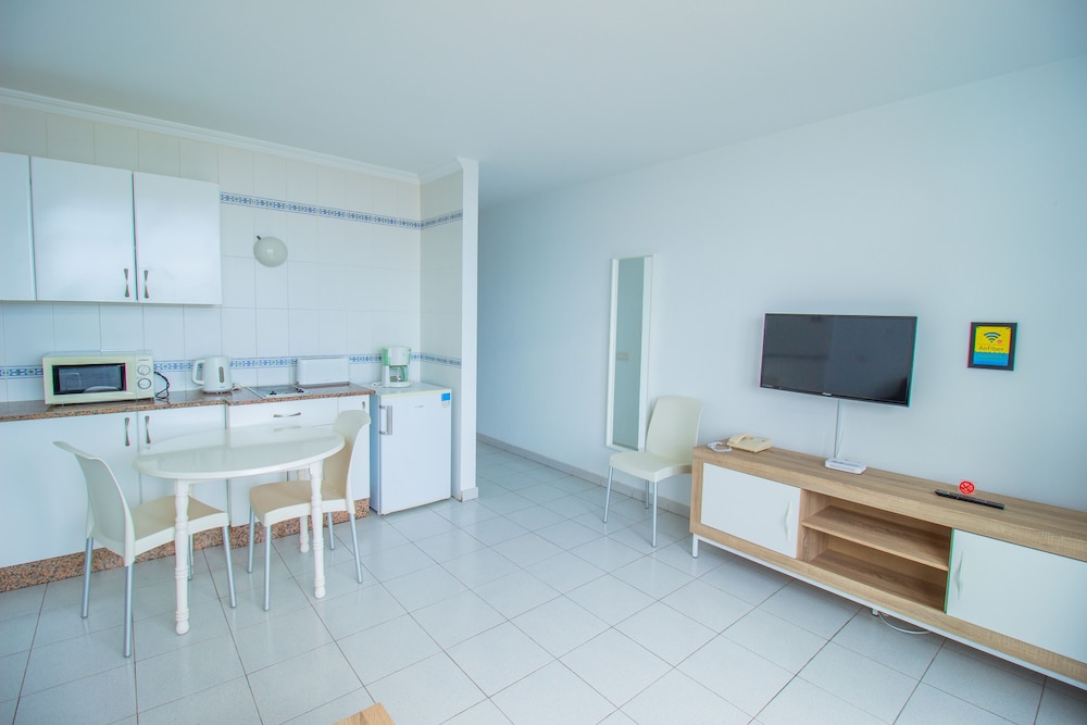 Apartments La Peñita Lanzarote — Hotel rooms in Puerto del Carmen, Canary Islands