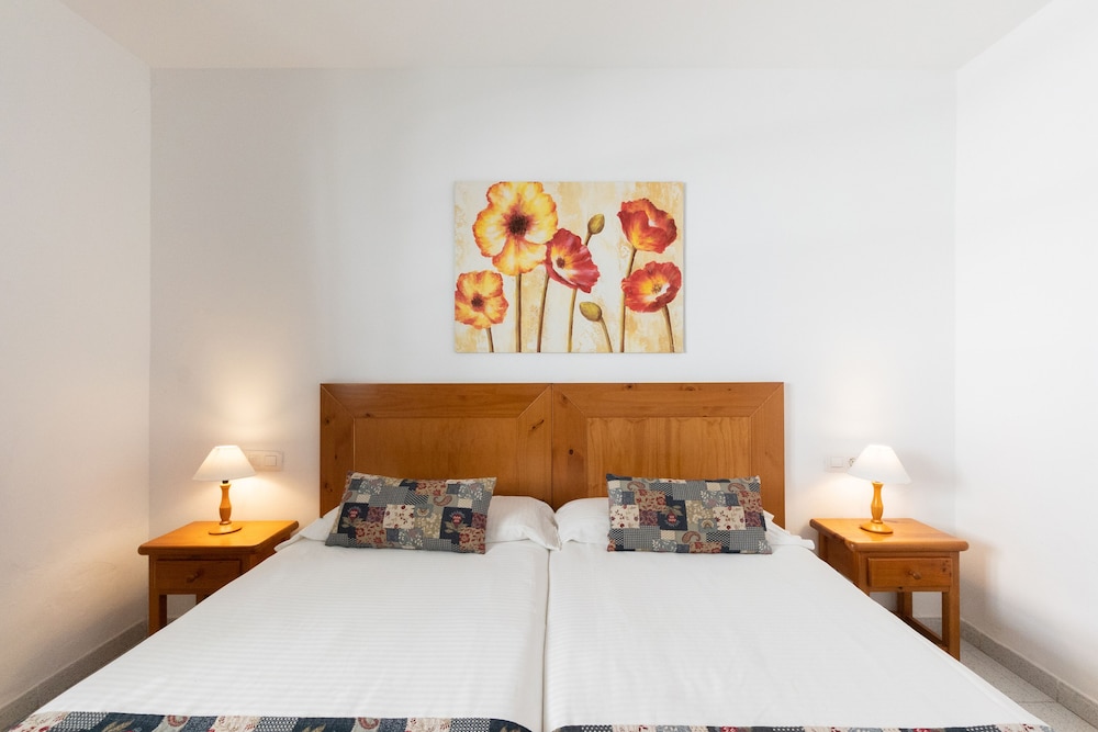 Apartments La Peñita Lanzarote — Hotel rooms in Puerto del Carmen, Canary Islands