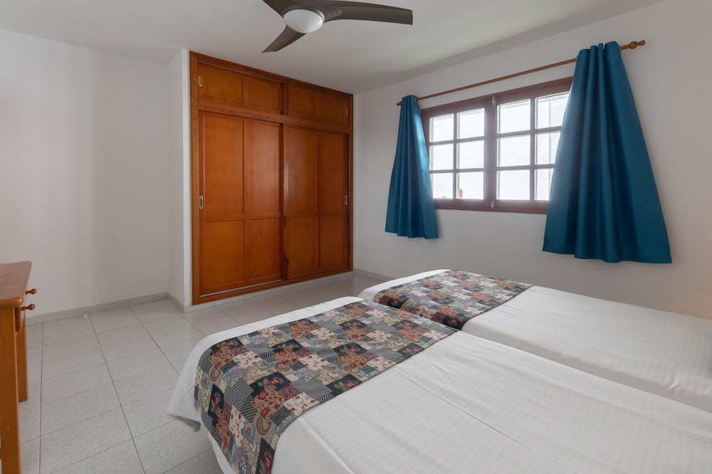 Apartments La Peñita Lanzarote — Hotel rooms in Puerto del Carmen, Canary Islands