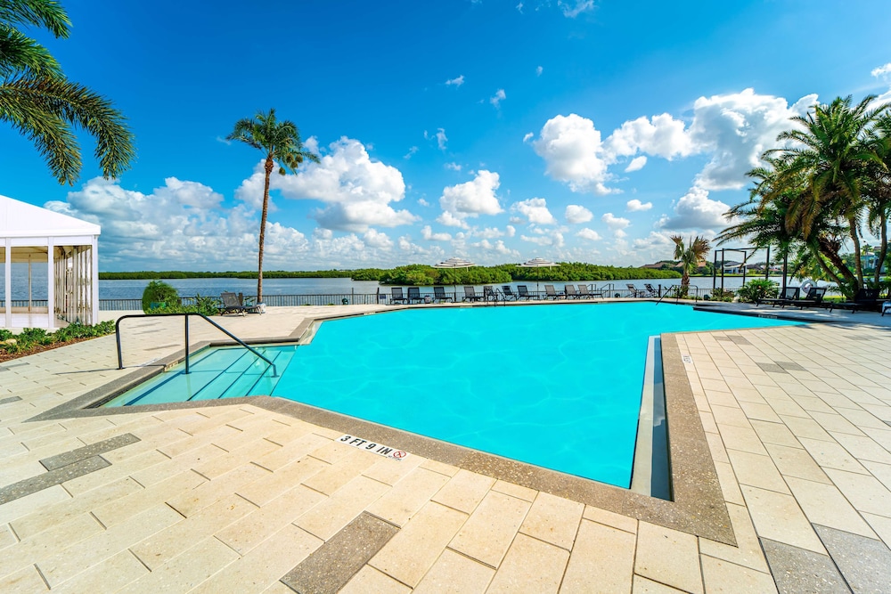 DoubleTree by Hilton Tampa Rocky Point Waterfront — Swimming pool in Tampa, Florida