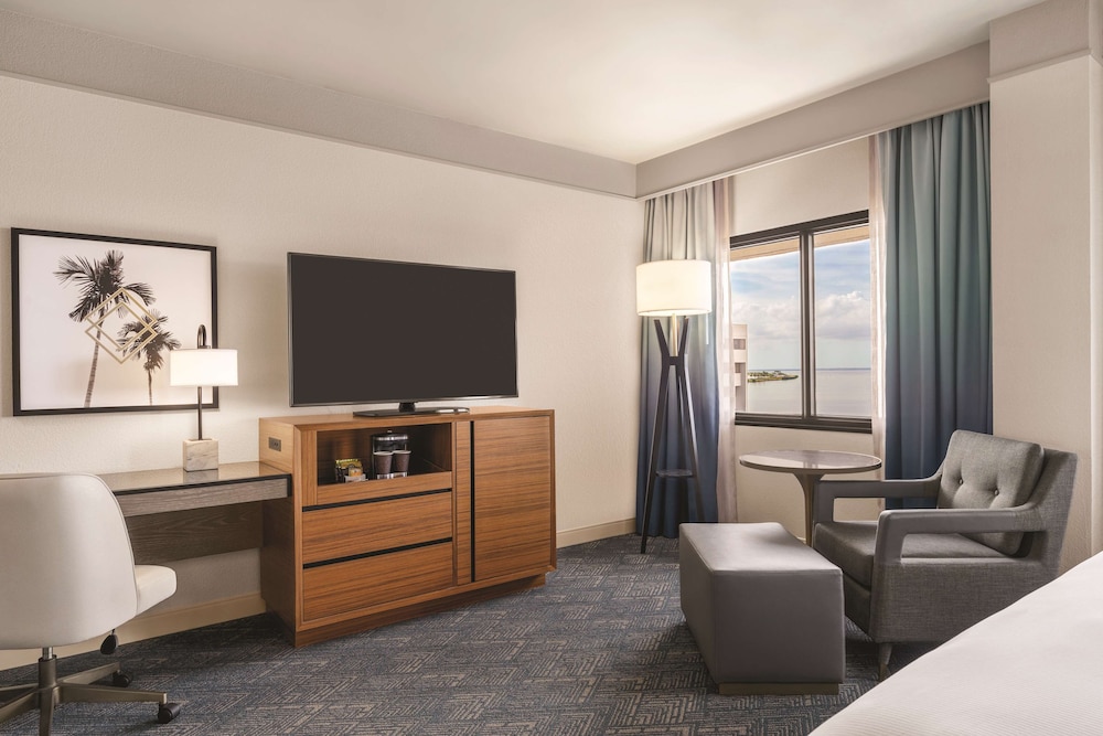DoubleTree by Hilton Tampa Rocky Point Waterfront — Hotel rooms in Tampa, Florida