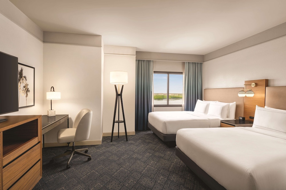 DoubleTree by Hilton Tampa Rocky Point Waterfront — Hotel rooms in Tampa, Florida