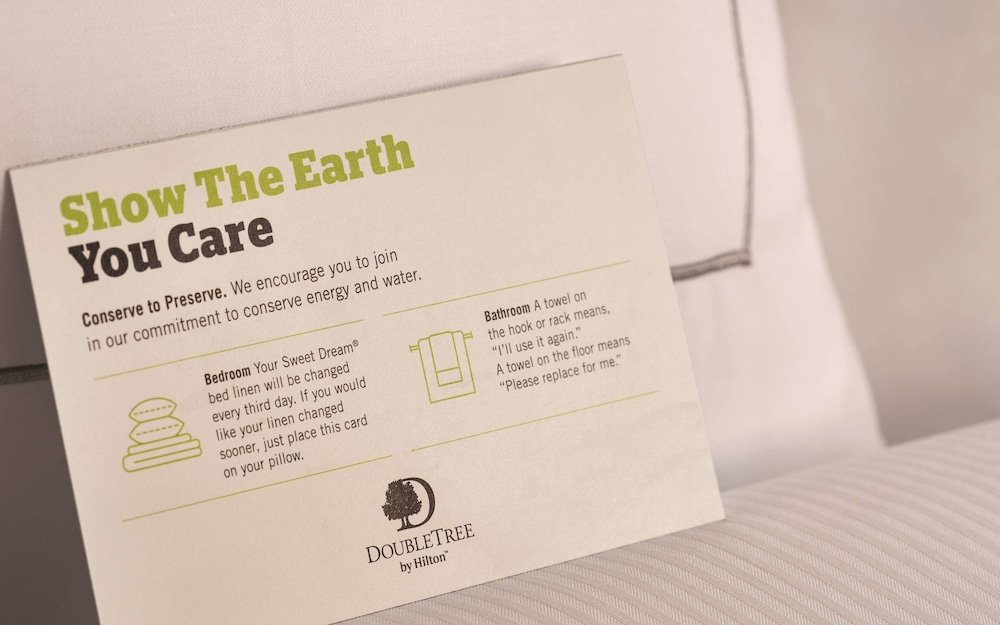 DoubleTree by Hilton Tampa Rocky Point Waterfront — Hotel rooms in Tampa, Florida