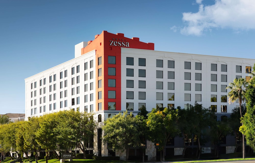 Hotel Zessa Orange County Airport, a DoubleTree by Hilton — Main photo in Santa Ana, California