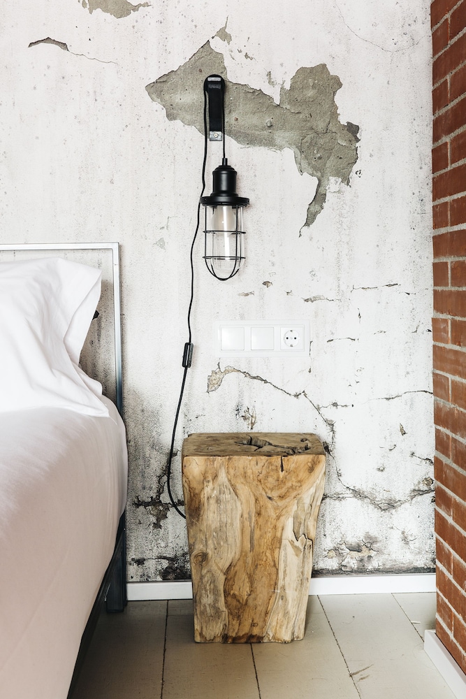 Aparthotel República — Hotel rooms in Barcelona, Catalonia