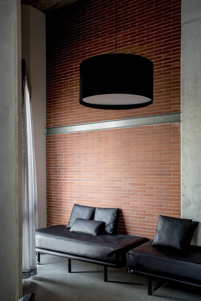 Aparthotel República — Hotel rooms in Barcelona, Catalonia