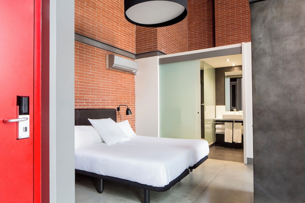 Aparthotel República — Hotel rooms in Barcelona, Catalonia