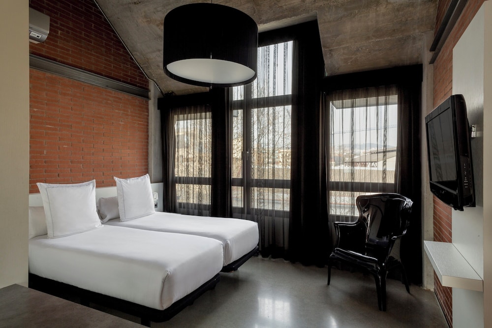Aparthotel República — Hotel rooms in Barcelona, Catalonia