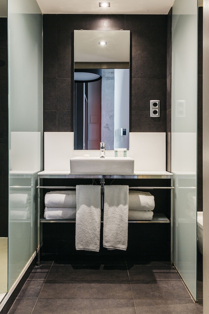 Aparthotel República — Hotel rooms in Barcelona, Catalonia