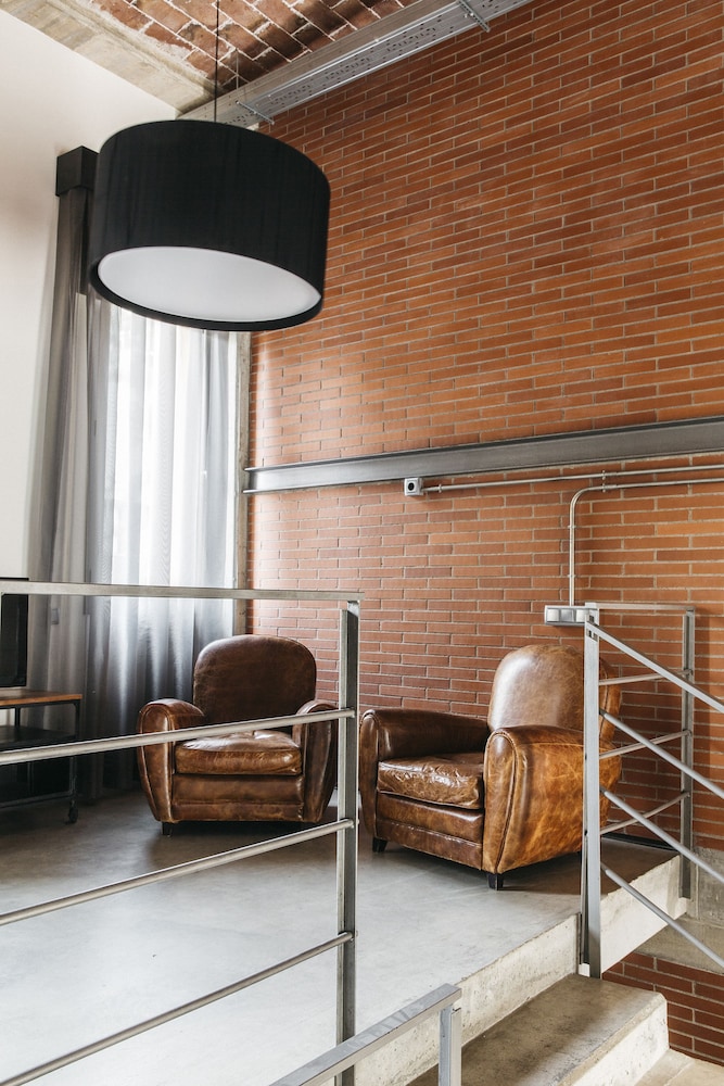 Aparthotel República — Hotel rooms in Barcelona, Catalonia