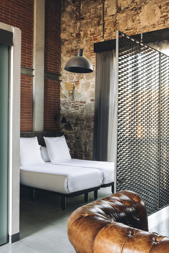 Aparthotel República — Hotel rooms in Barcelona, Catalonia