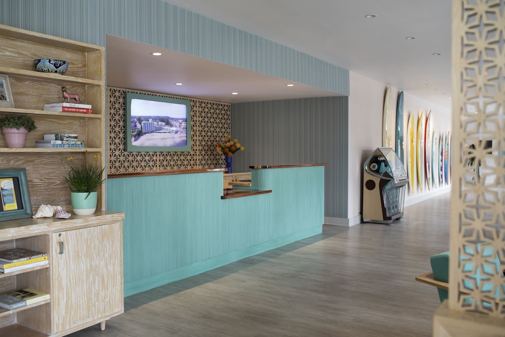 Dream Inn Santa Cruz — Hotel building in Santa Cruz, California