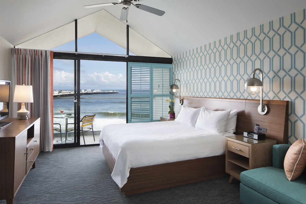 Dream Inn Santa Cruz — Hotel rooms in Santa Cruz, California