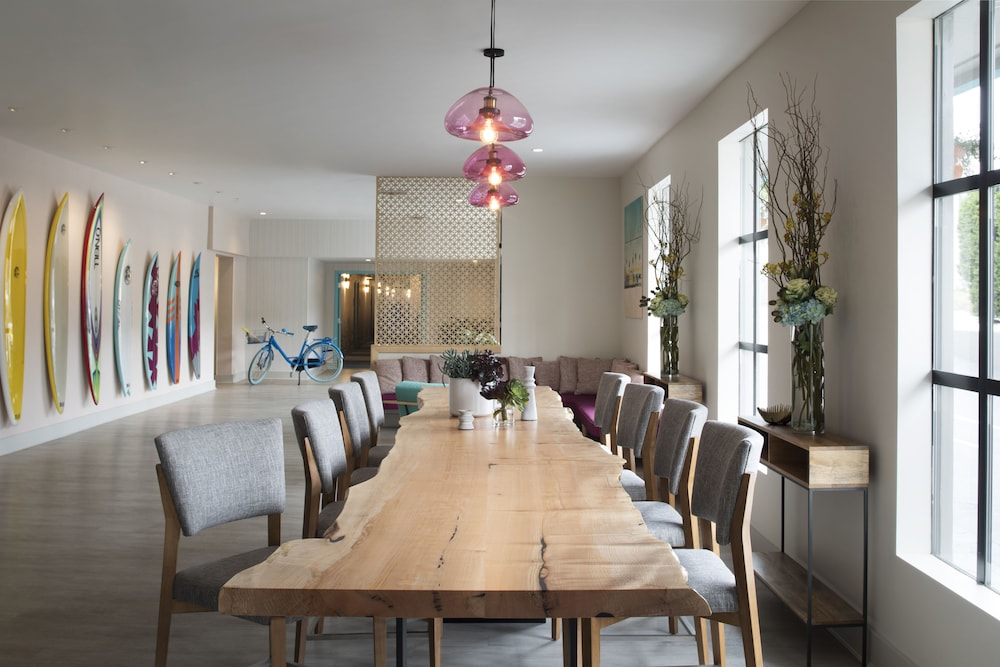 Dream Inn Santa Cruz — Restaurant & bars in Santa Cruz, California