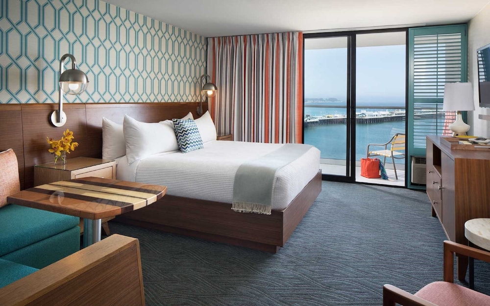 Dream Inn Santa Cruz — Hotel rooms in Santa Cruz, California