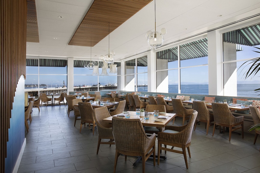 Dream Inn Santa Cruz — Restaurant & bars in Santa Cruz, California