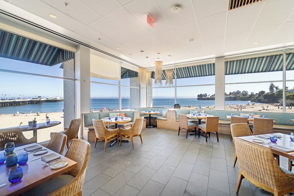 Dream Inn Santa Cruz — Restaurant & bars in Santa Cruz, California