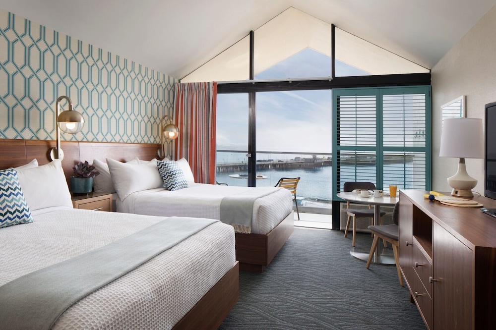 Dream Inn Santa Cruz — Hotel rooms in Santa Cruz, California