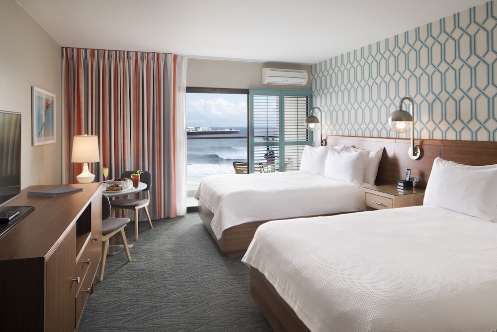 Dream Inn Santa Cruz — Hotel rooms in Santa Cruz, California