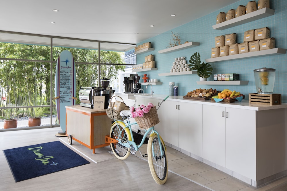 Dream Inn Santa Cruz — Restaurant & bars in Santa Cruz, California