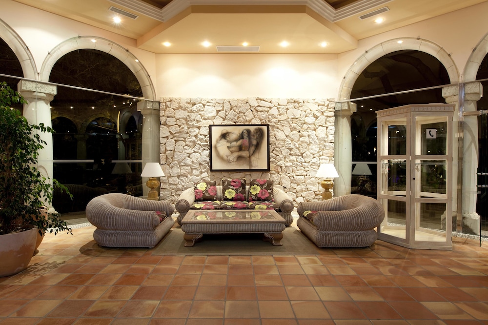 Lago Garden Hotel & Spa — Hotel building in Cala Ratjada, Balearic Islands