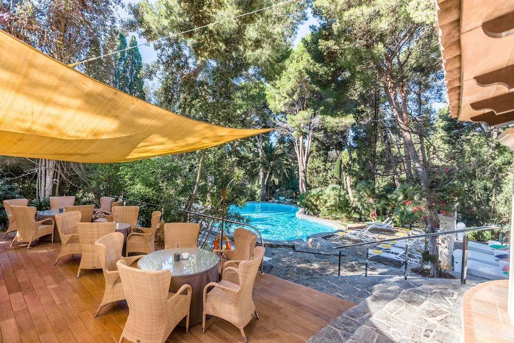 Lago Garden Hotel & Spa — Swimming pool in Cala Ratjada, Balearic Islands