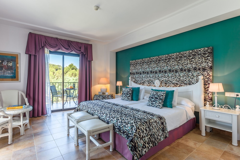 Lago Garden Hotel & Spa — Hotel rooms in Cala Ratjada, Balearic Islands